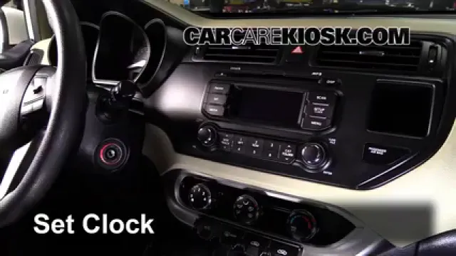 2013 Kia Rio LX 1.6L 4 Cyl. Sedan Reloj Fijar hora de reloj